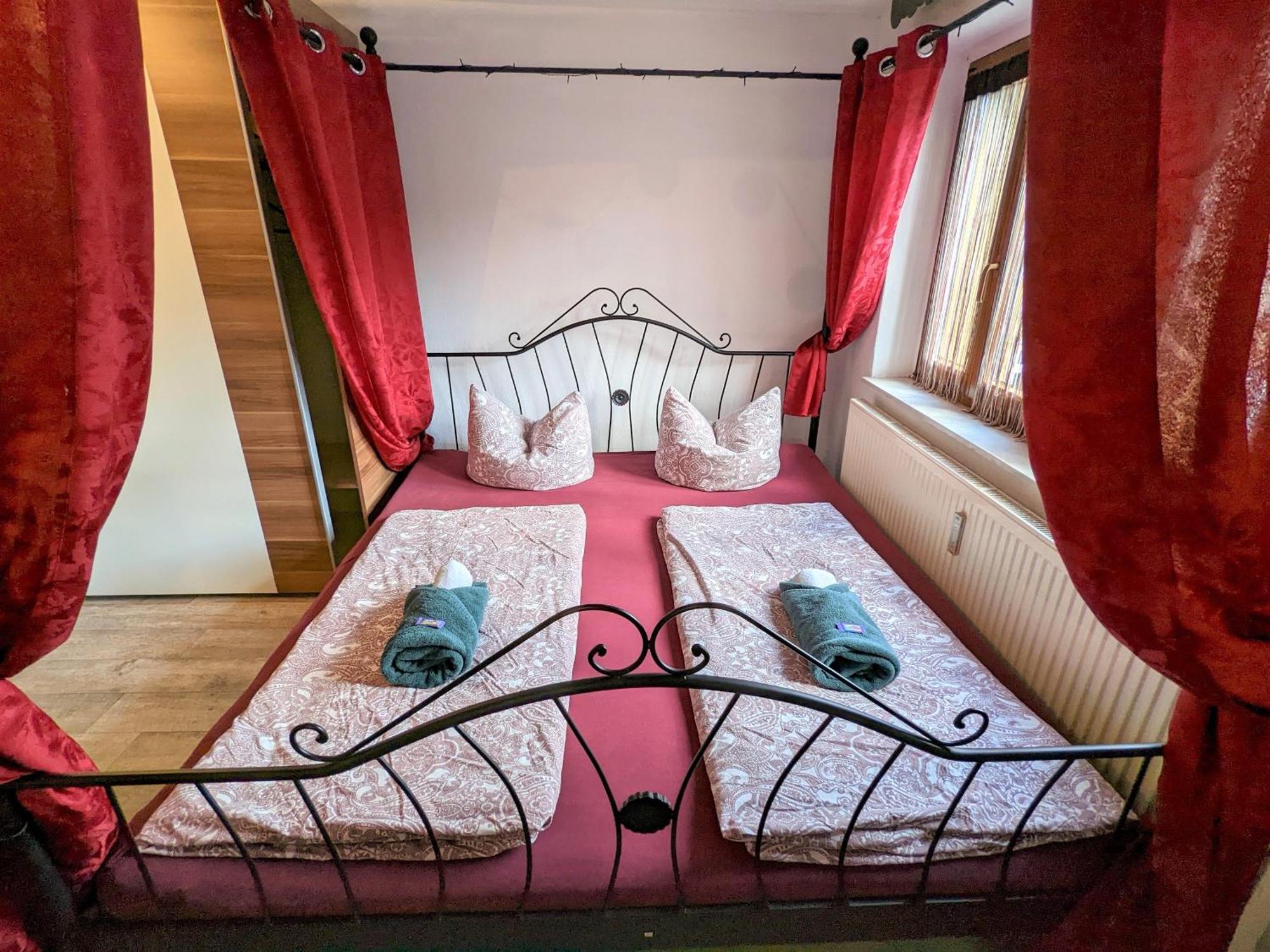 Ut - Urlaubsmagie - Urlaubstraum Mit Whirlpool, Pool & Sauna Sebnitz Kültér fotó